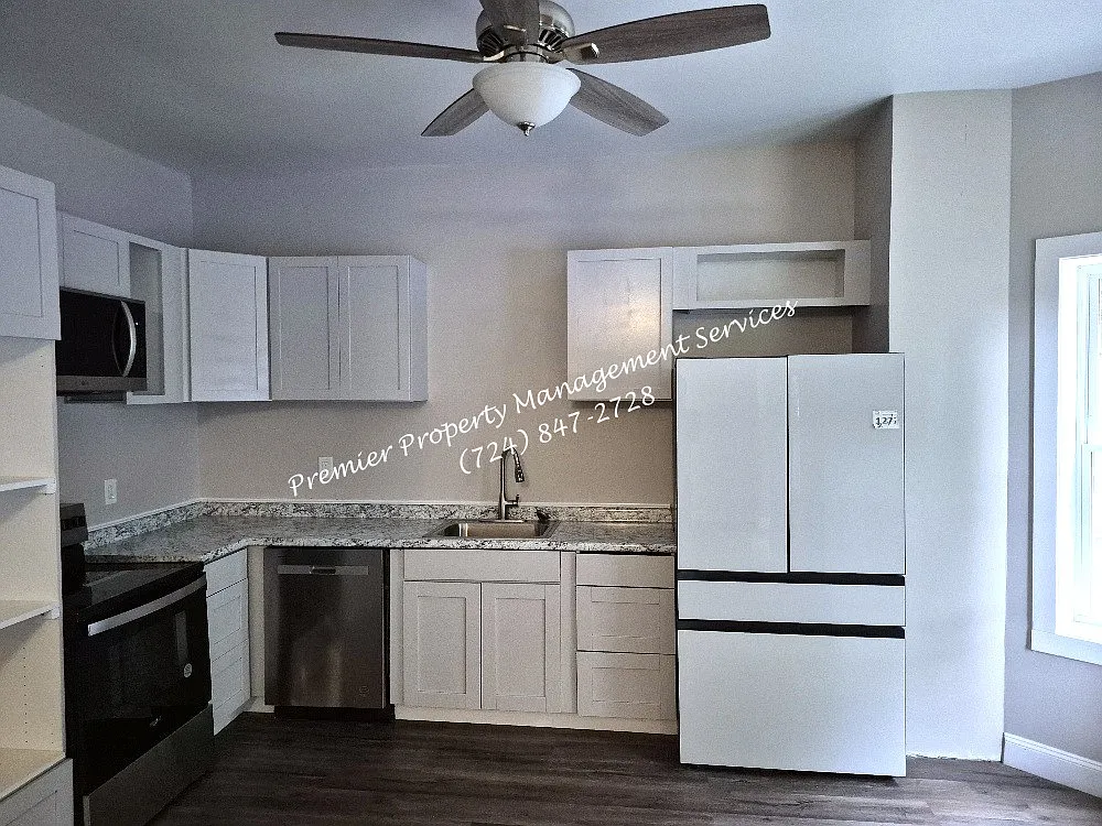 3304 N 32nd Avenue (New Brighton) - 1 — Photo 4
