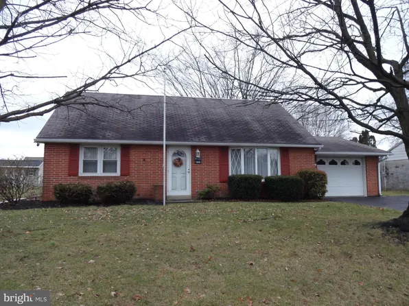 1840 Martin Dr, Lebanon, PA 17046