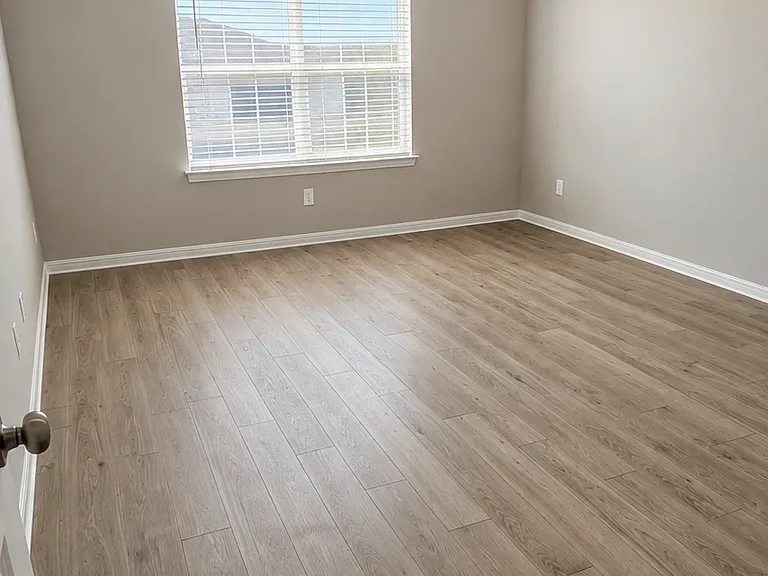 11500 Orbital St — Photo 5