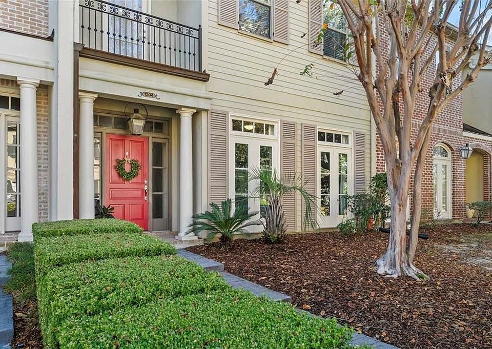 1st image of 1204 Rue Degas