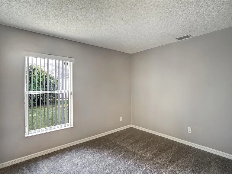 1033 Lake Davenport Blvd — Photo 20