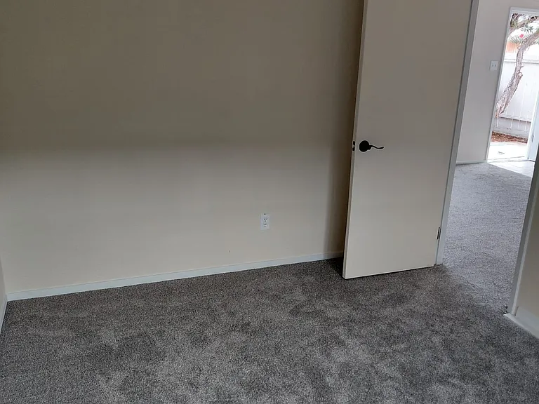 2865 Birch Ave — Photo 7