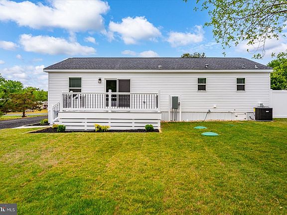 4th image of 10323 Henry Rd #24B