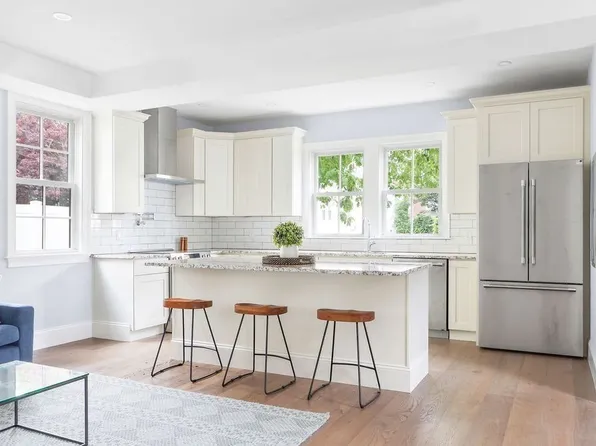 122 Birch St, Roslindale, MA 02131