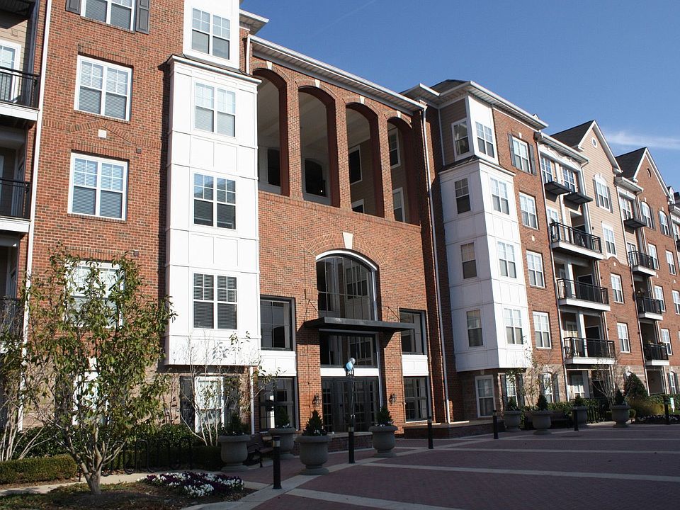 1st image of 501 Hungerford Dr APT 205