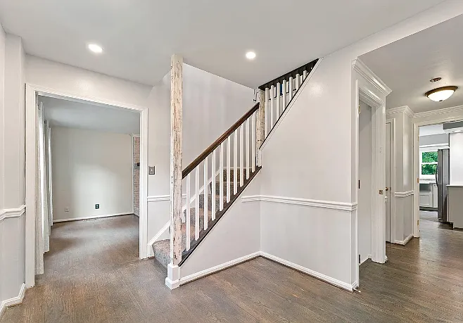 4979 Manor House Ct — Photo 4