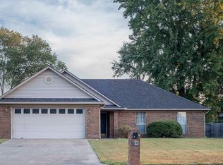 4230 Raleigh Dr, Conway, AR 72034