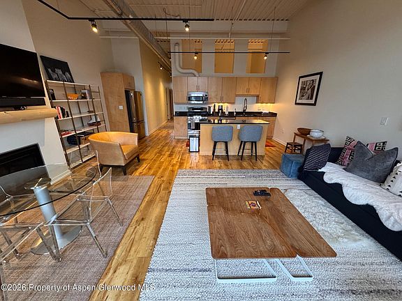 4th image of 361 Robinson St Unit 232