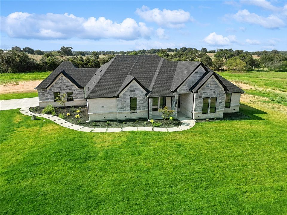 1st image of 5001 Glenoaks Ct