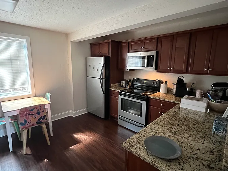 620 Waddell St #3 — Photo 6