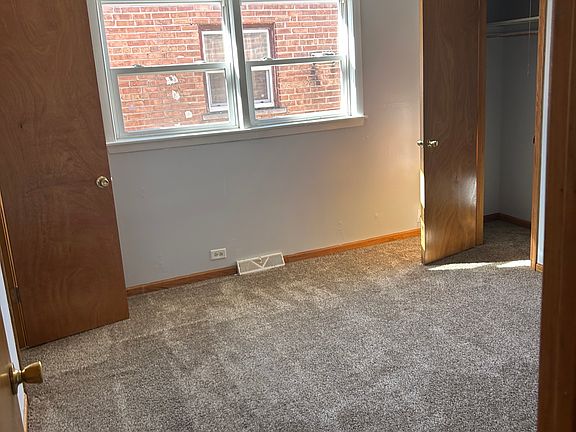 5th image of 14526 Loomis Ave Unit 1