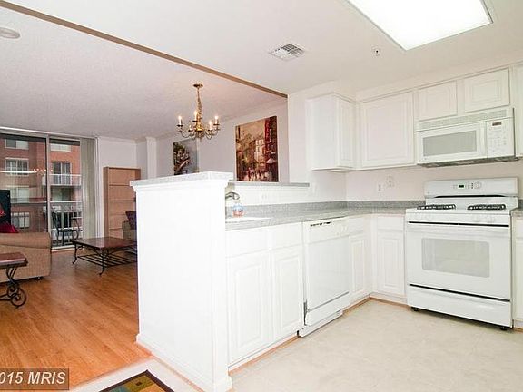 5th image of 3835 9th St #705E