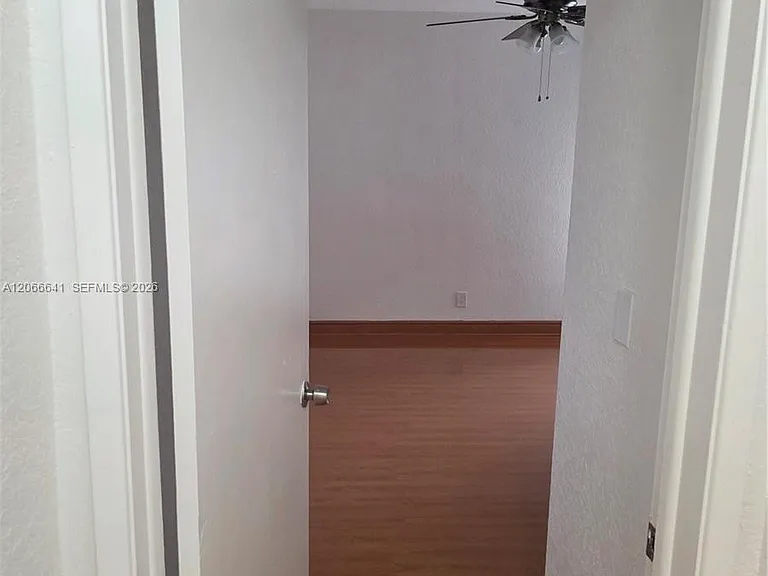 1500 SE 15th St #318 — Photo 9