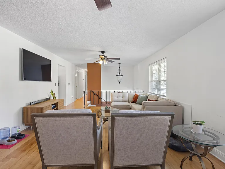 8410 Smoketree Cir — Photo 6