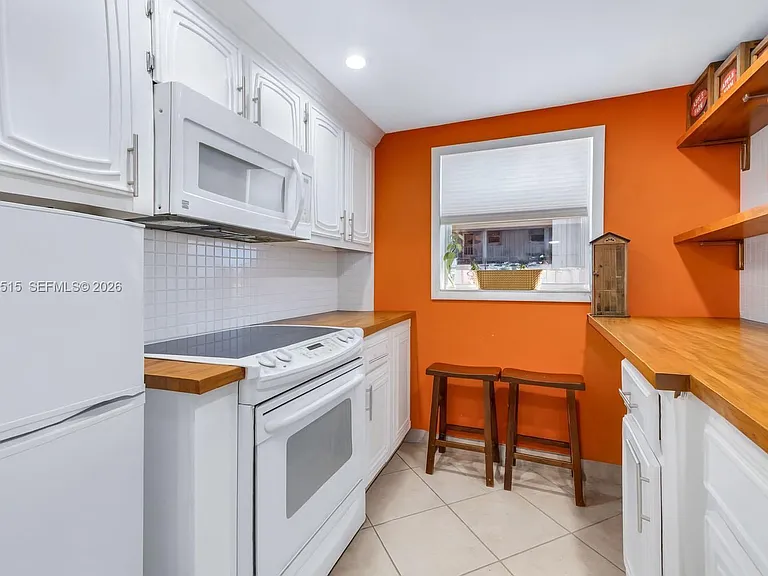 2300 SW 22nd Ave #109 — Photo 18