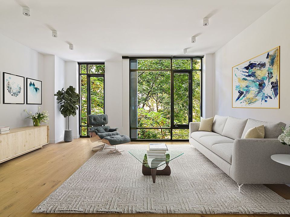 1st image of 342 W 15th St