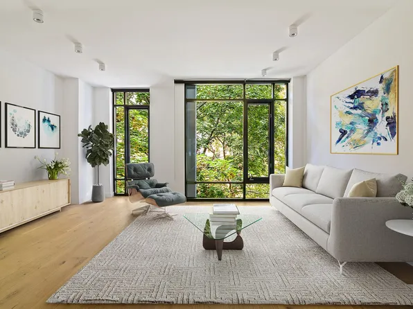 342 West 15th Street image 1 of 6