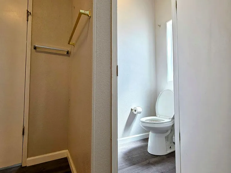 3545 Graham Ave — Photo 7