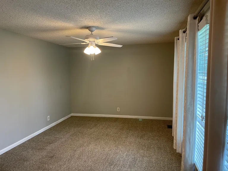 2817 Galesburg Dr — Photo 15
