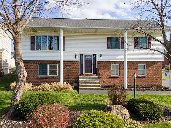 2nd image of 17 Glenmore Dr