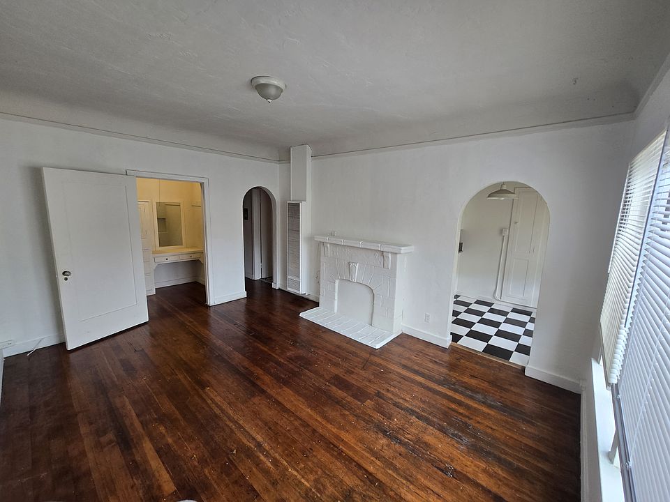 1st image of 642 S Cochran Ave APT 211