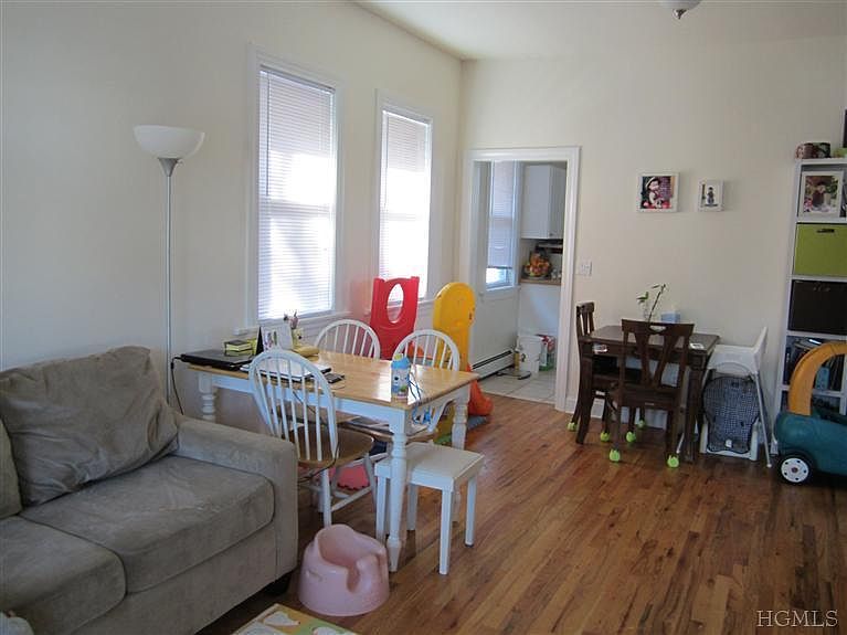 1st image of 197 Lincoln Ave E #2