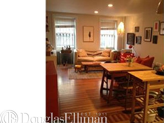 4th image of 454 Henry St #1