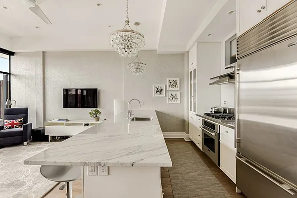 Rented by Compass | media 14