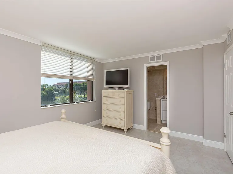 2455 Lindell Blvd #3304 — Photo 12