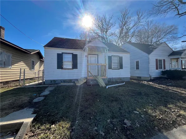 241 W Garfield Ave, Decatur, IL 62526