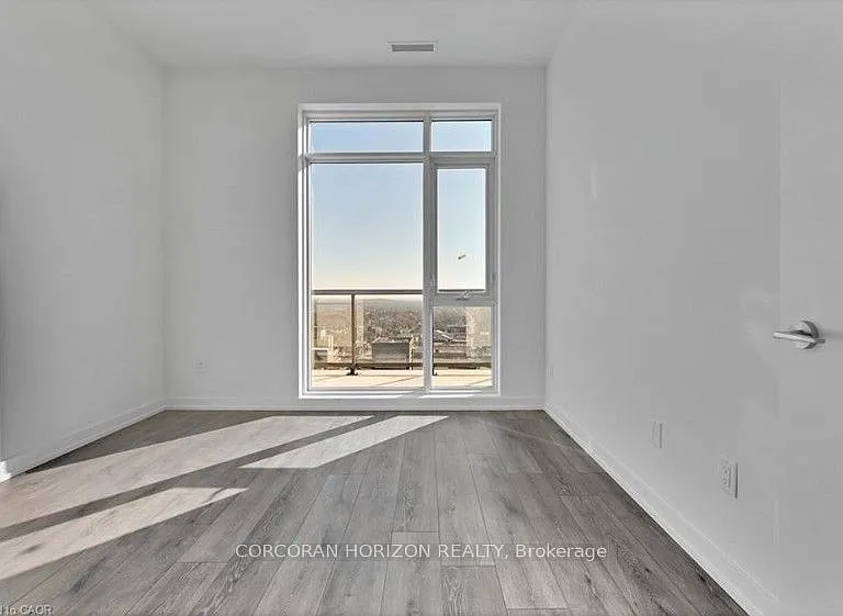 55 Duke St W #2508 — Photo 8