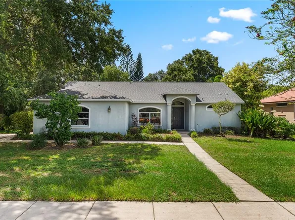 516 Arlington Ave E, Oldsmar, FL 34677