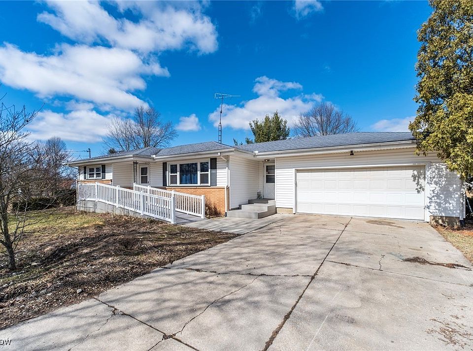 1st image of 270 Earl Dr