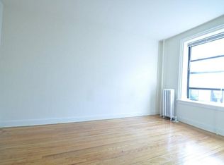 758 E 224th St, Bronx, NY 10466