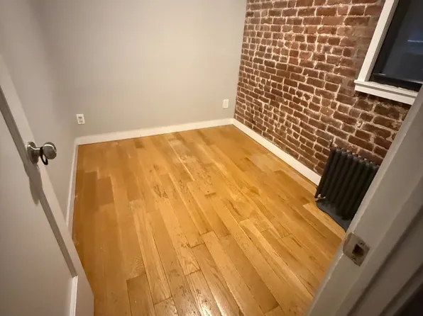 21 Catherine Street image 4 of 5