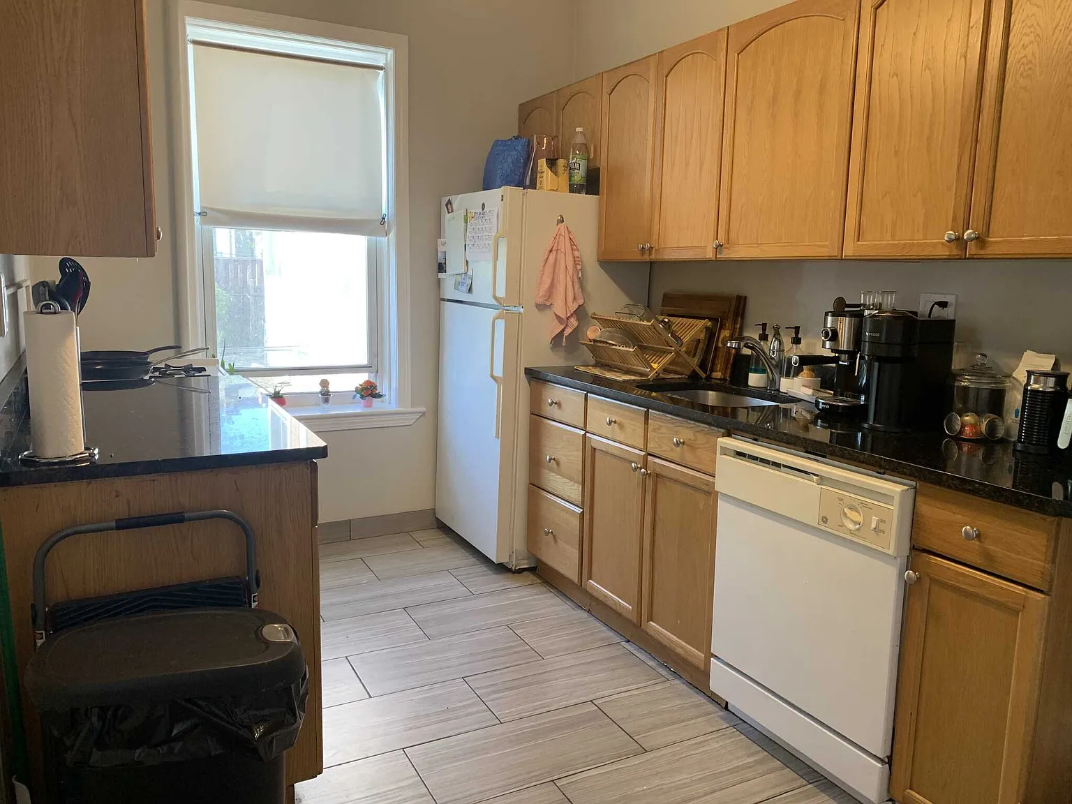 3 bed, $4,200 — Photo 2