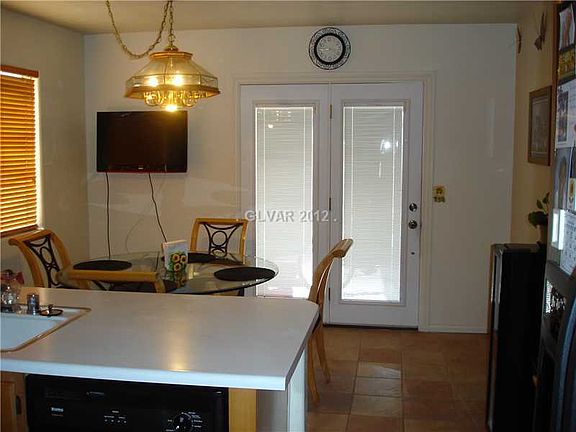 4th image of 2020 Garnet Gable Ave