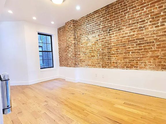 3rd image of 1320 Sterling Pl APT 2R