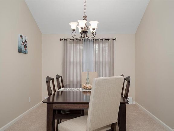 5th image of 123 Cromwell Dr