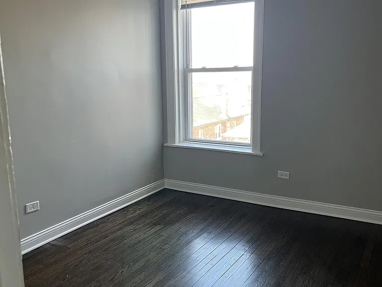 8021-23 S Carpenter St — Photo 13