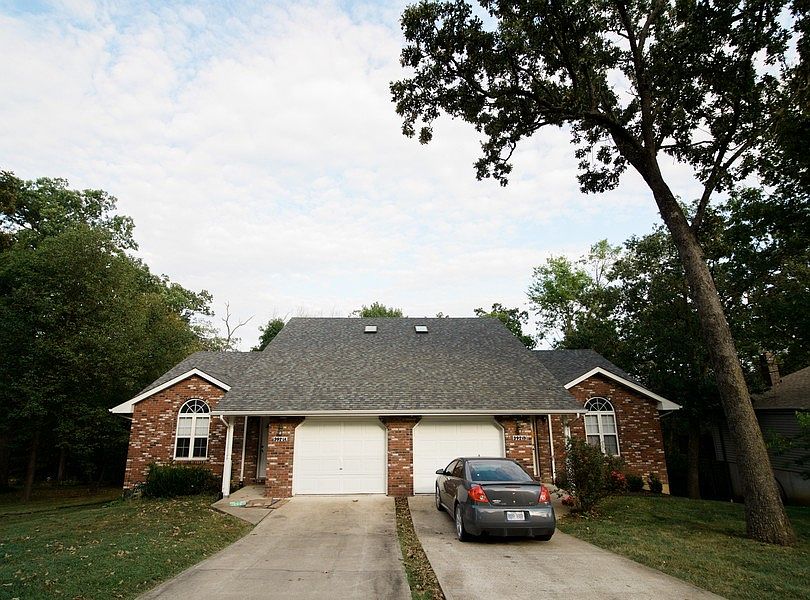 1st image of 3921 Greenbrier Dr #A