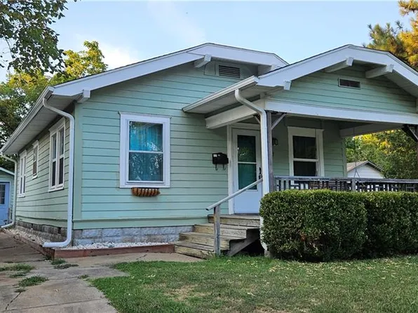 913 E 5th St, Pittsburg, KS 66762