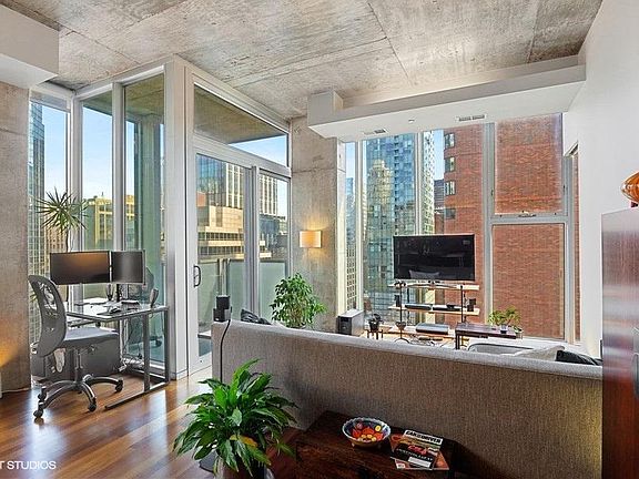 3rd image of 550 N Saint Clair St #1801R