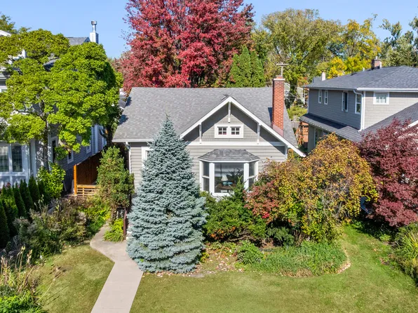 1620 Lake Ave, Wilmette, IL 60091