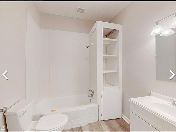 Main house bathroom #1