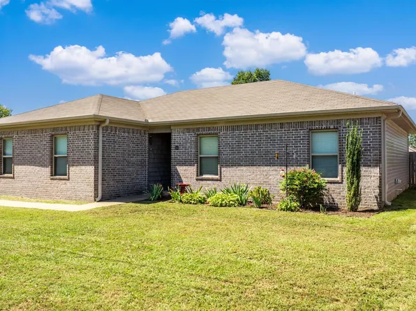 26 Saye St, Vilonia, AR 72173