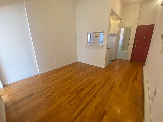 Rented by J Misrahi Realty Corp | media 25