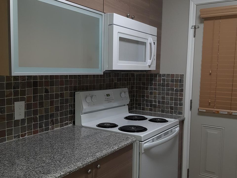 1st image of 2119 Pearl St #G