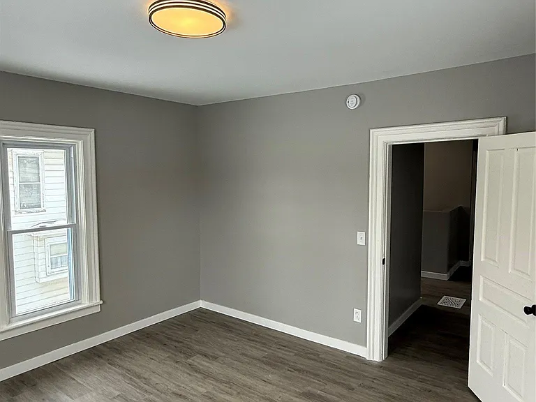 276 E Chicago Blvd — Photo 21