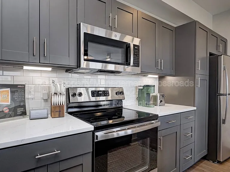 1302 N Main St #209 — Photo 10